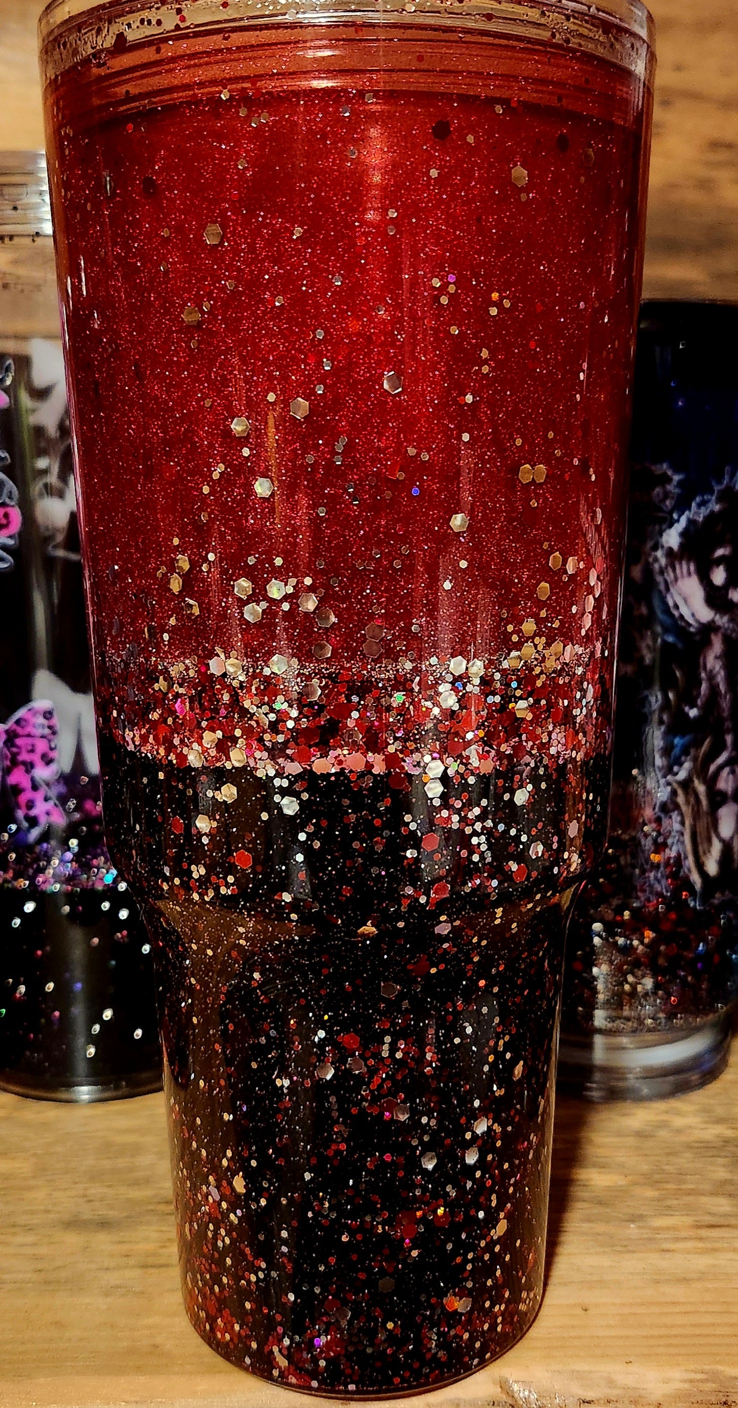 30oz RED CHROME HOURGLASS